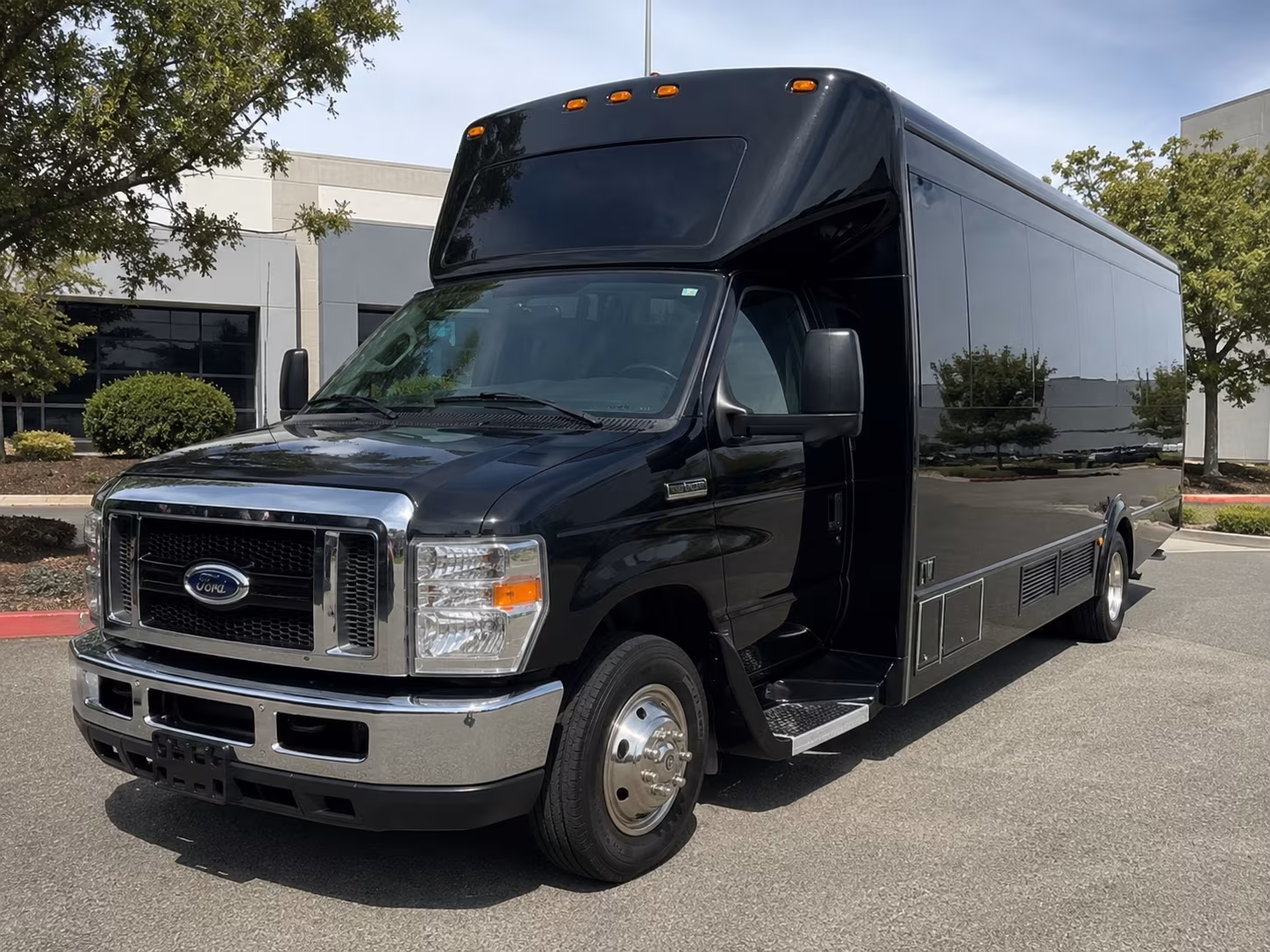 Turlock Homecoming & Prom Party Bus Rentals